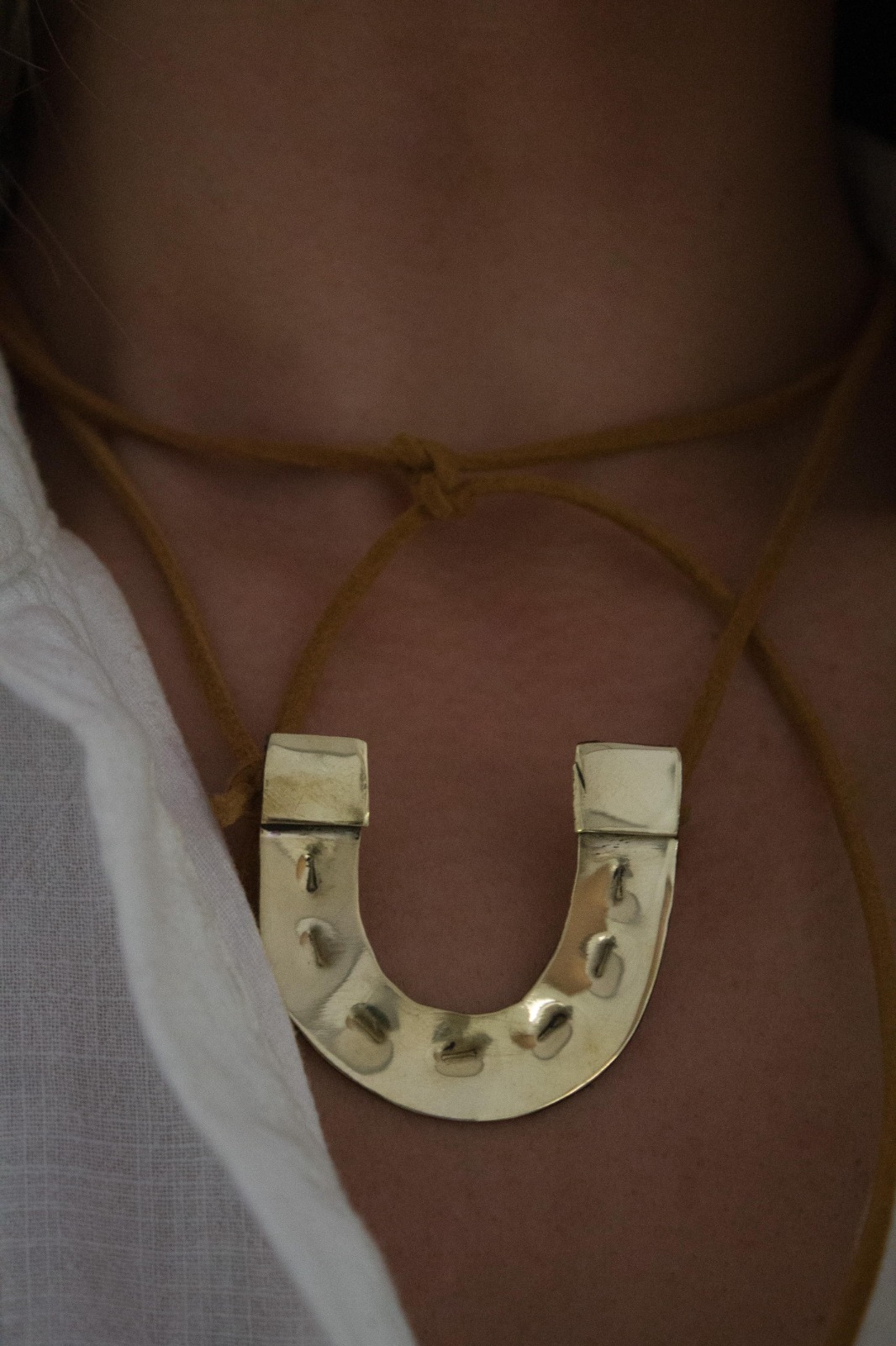 Collar Herradura bronce 